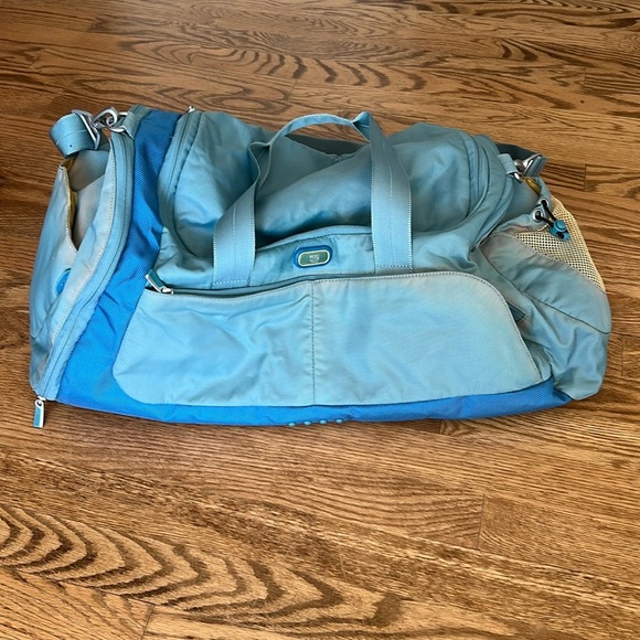 Tumi luggage “Tech” blue duffle bag - Picture 1 of 8